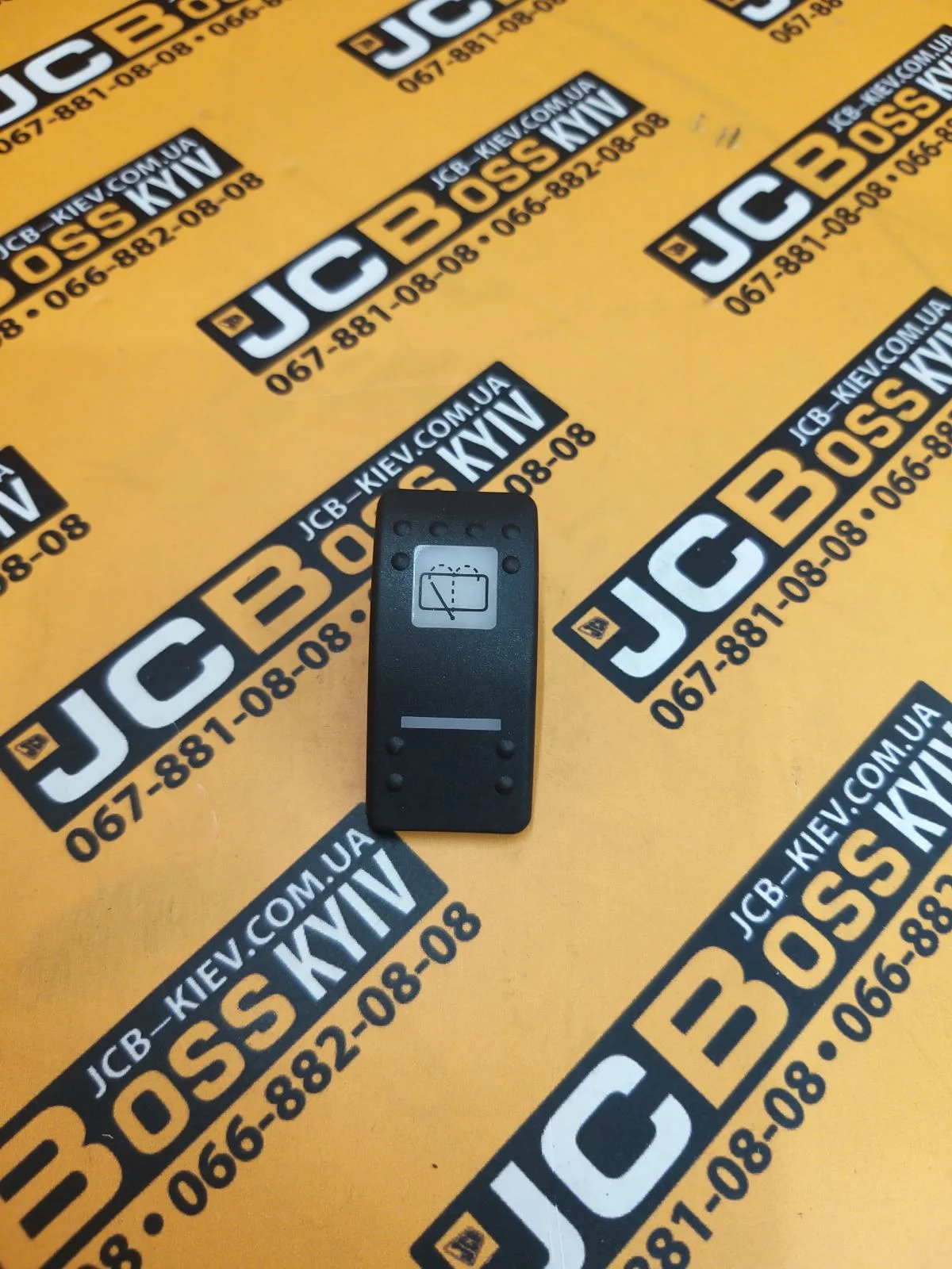 701/58828 Кнопка JCB 3CX, 4CX