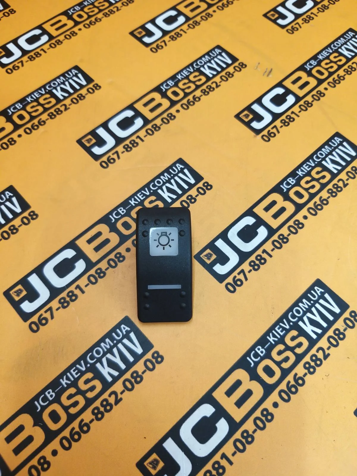 701/58824 Кнопка JCB 3CX, 4CX