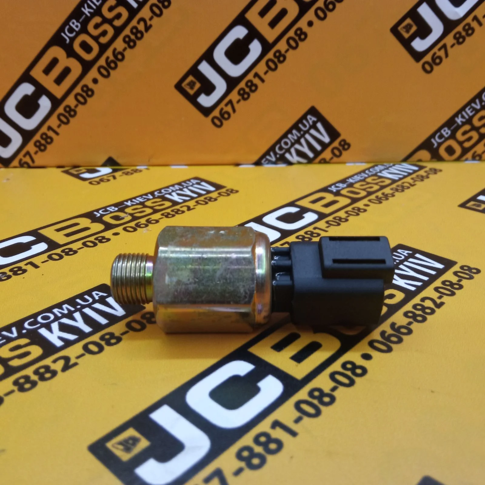 701/80626, 701/80591 Датчик тиску масла КПП JCB 3CX, 4CX
