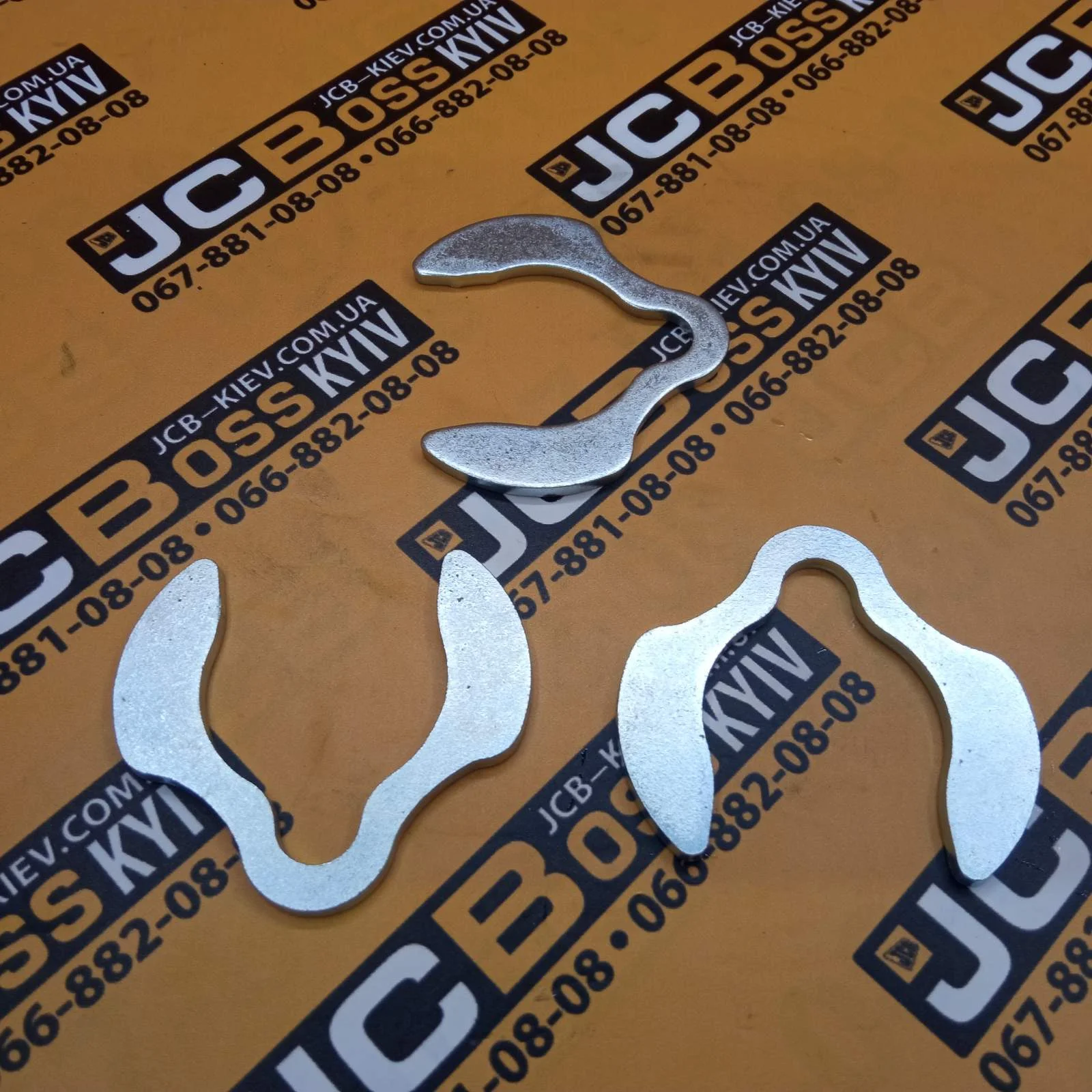 823/00334 Кольцо стопорное пальца JCB 3CX, 4CX