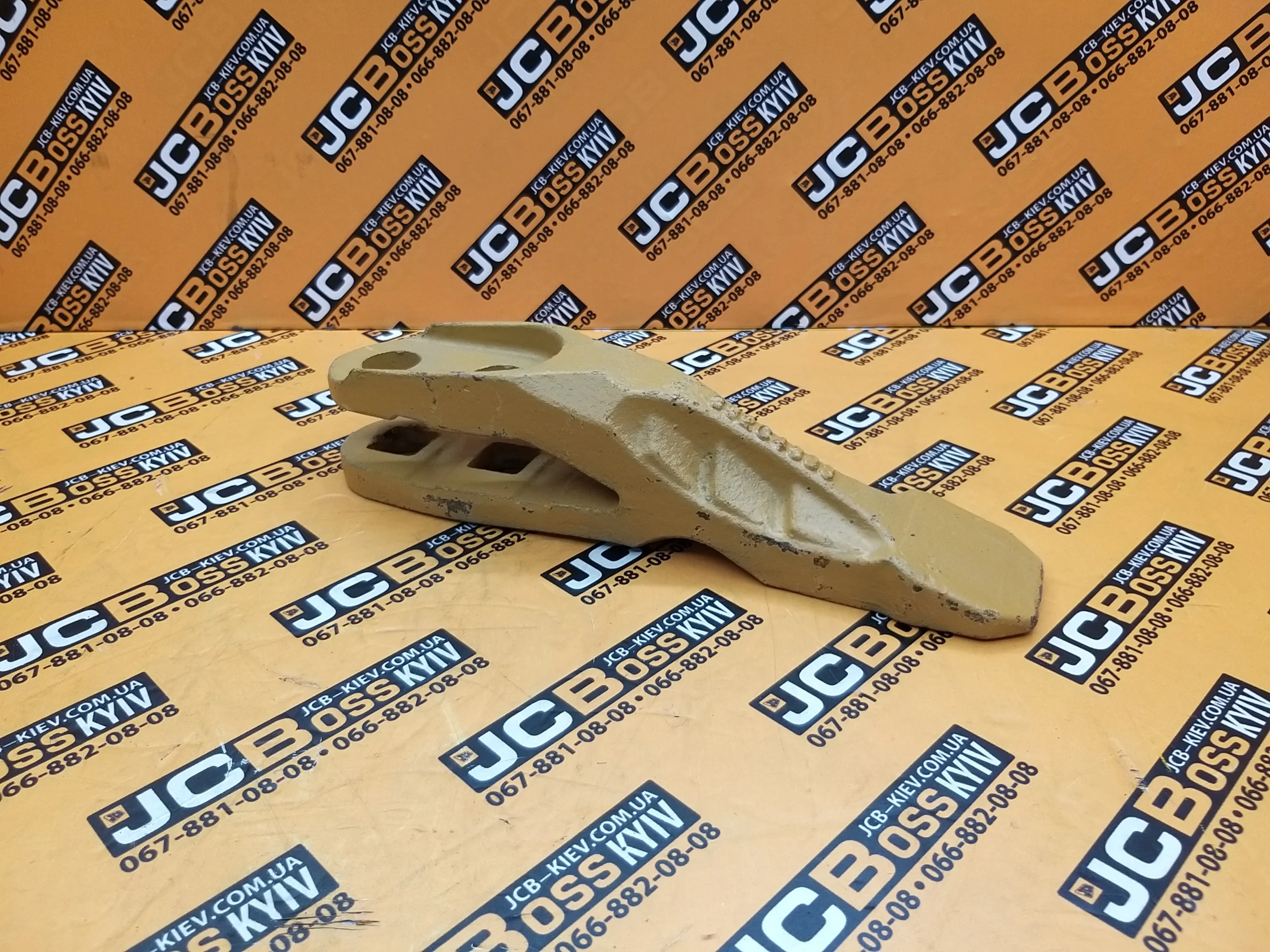 ЗУБ КОВША JCB 3CX 4CX SHARK (332/C4388) — изображение 3