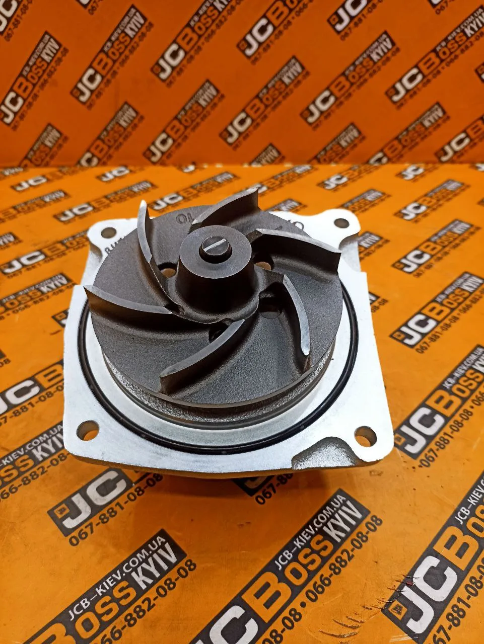 320/B4744, 320/04542, 320/A4904 Насос водяний JCB 3CX, 4CX