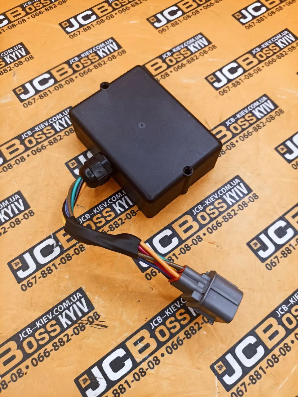 704/21600 Блок управління крабовим ходом на JCB 3CX, 4CX