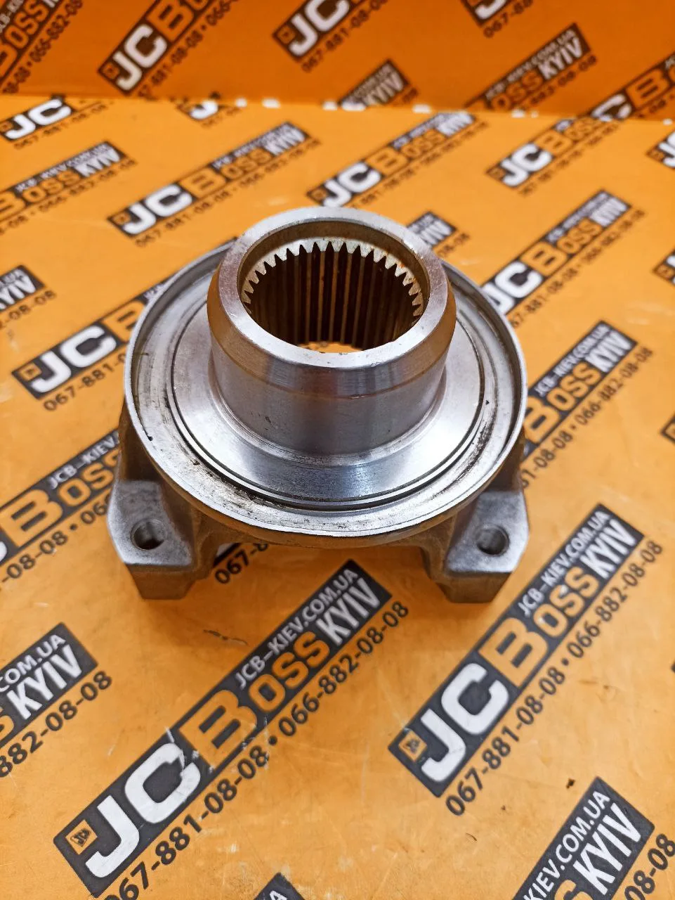 459/70317, 459/70205 Фланец КПП JCB 3CX, 4CX