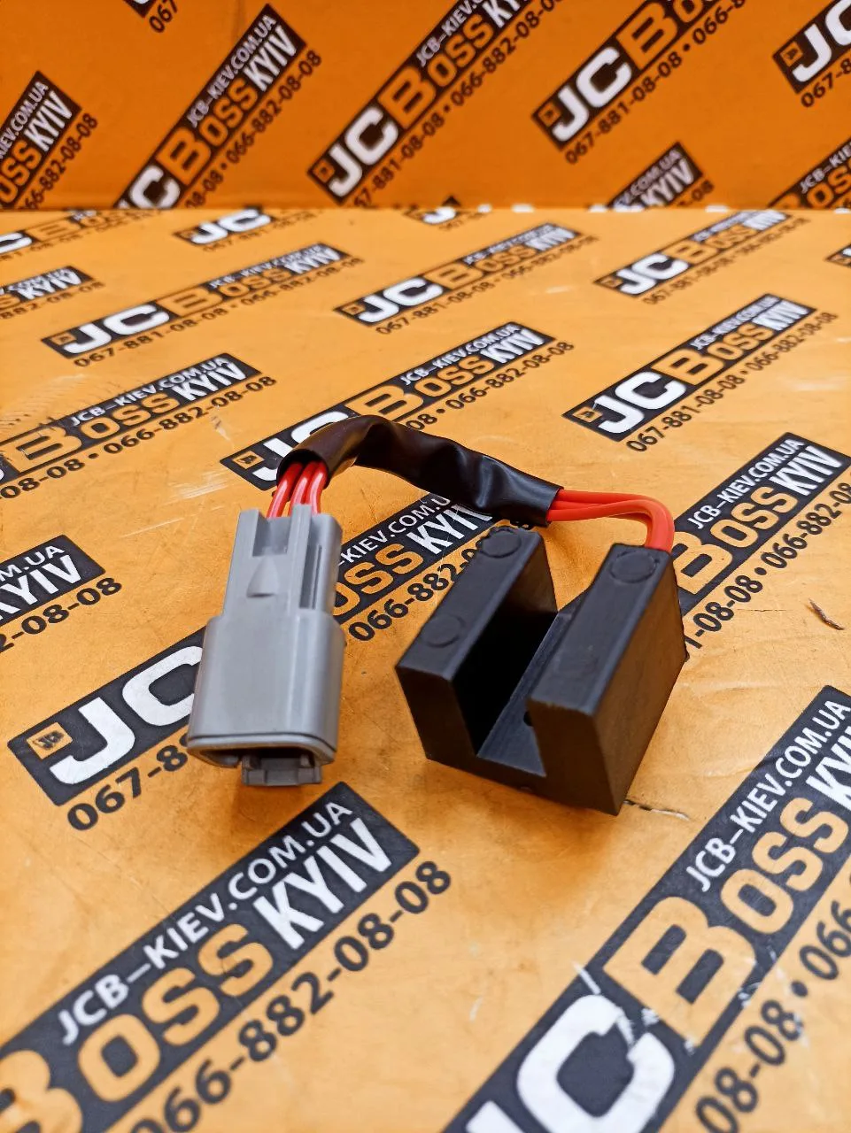 332/C9990 Датчик гальм JCB 3CX, 4CX