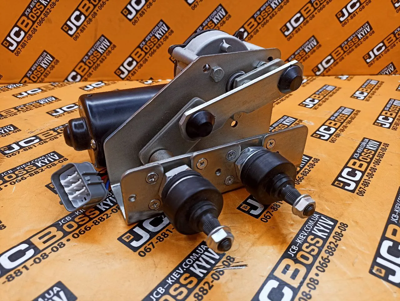 714/40147, 334/G7574 Моторчик склоочисника JCB 3CX, 4CX